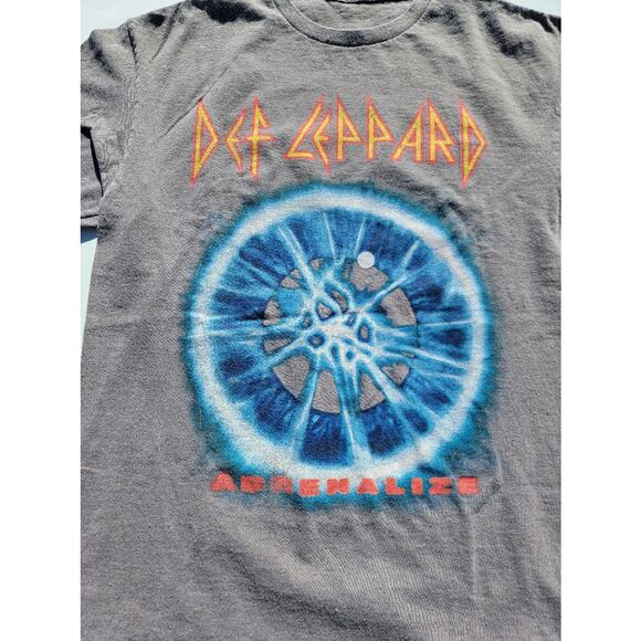 Def Leppard Animal Rock Band Crew Neck T-Shirt Women's Size S - Picture 3 of 4